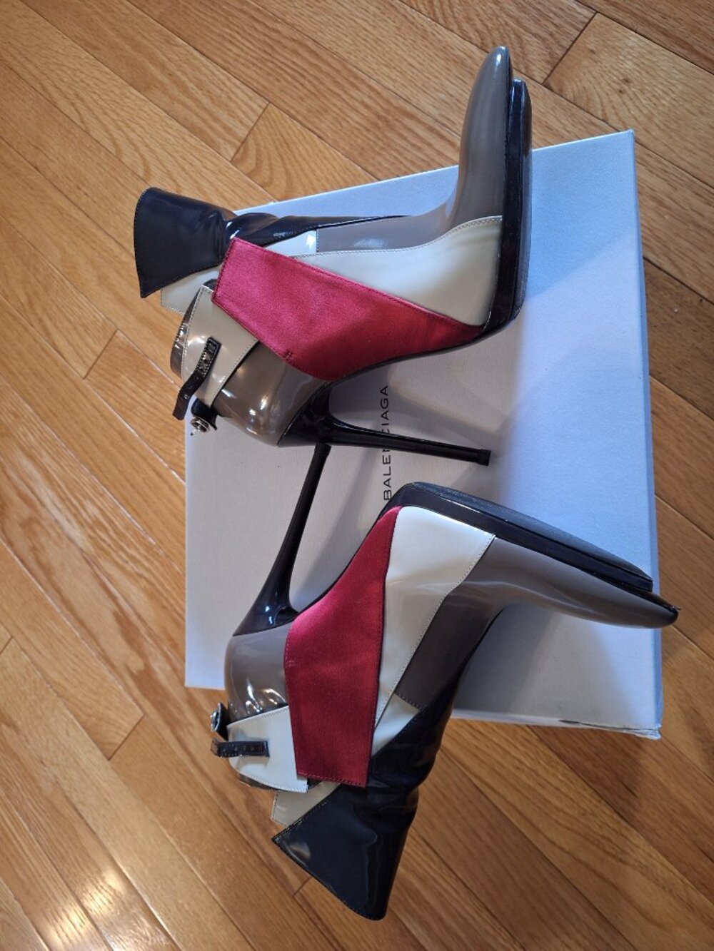 Balenciaga colorblock stiletto booties - Picture 4 of 10